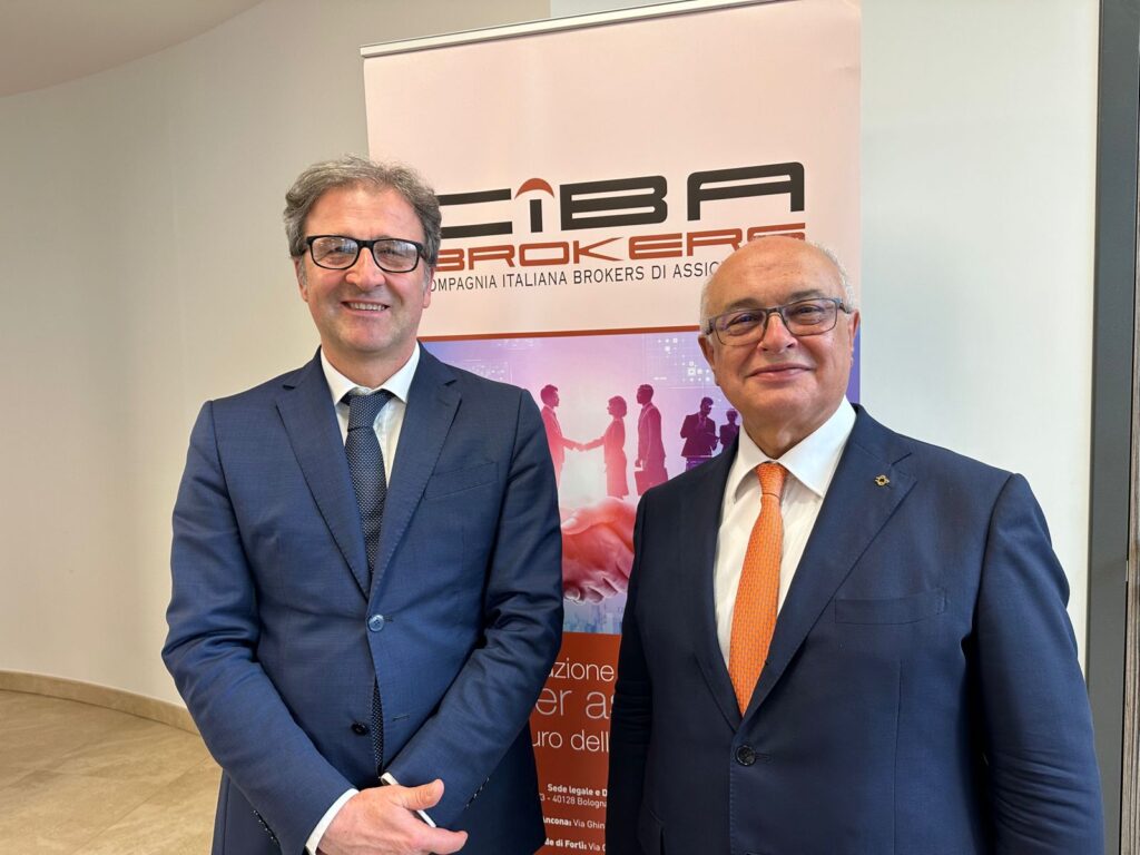 L'amministratore delegato e direttore generale di Cibabrokers Ricci Lucchi a sinistra, e il presidente Daniele Ravaglia a destra.