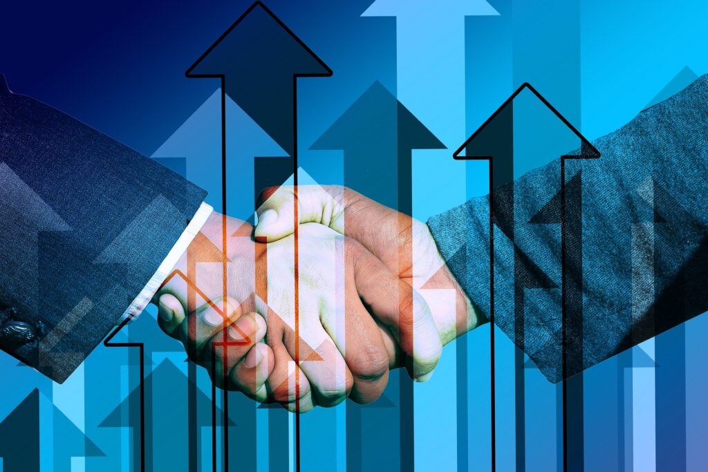 Foto simbolica con due mani che si stringono